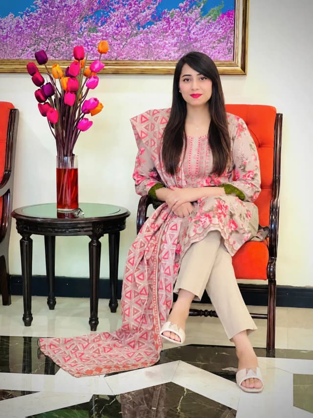 Portrait of Iqra Amin